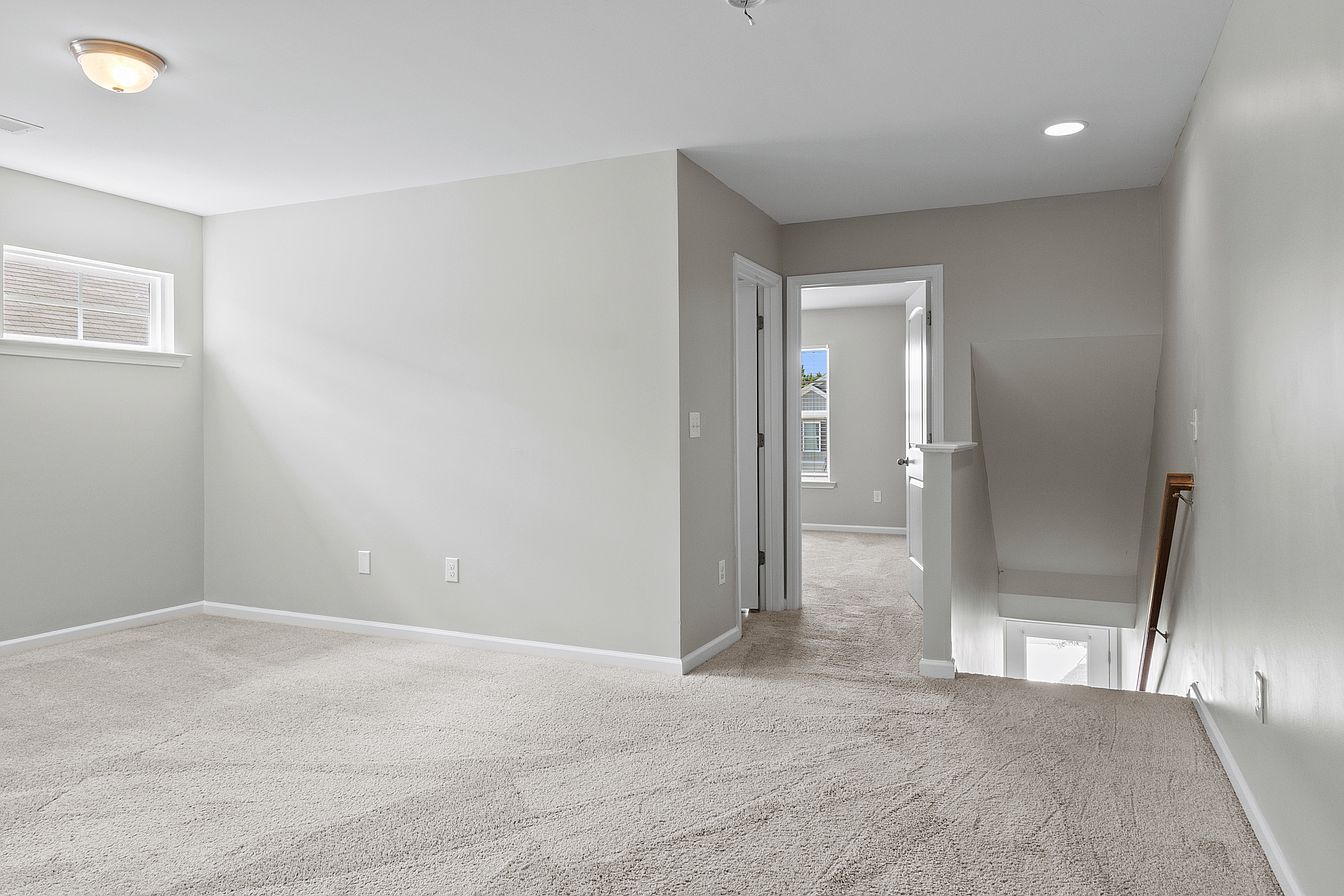 2nd floor - 207 Royal Way