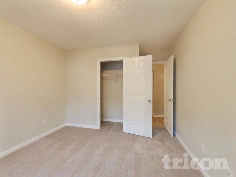 Building Photo - 133 Revere Turn