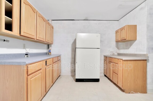 Building Photo - 184 Larkspur Ln