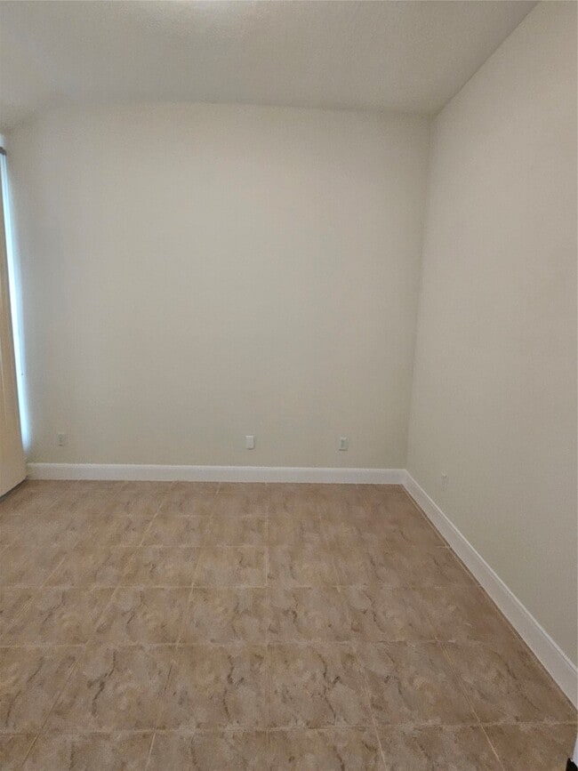 Building Photo - 12503 Rosewood Way Ln