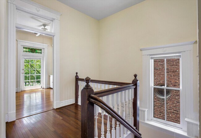 Building Photo - Swanky 2000 sf duplex in the heart of Church Hill