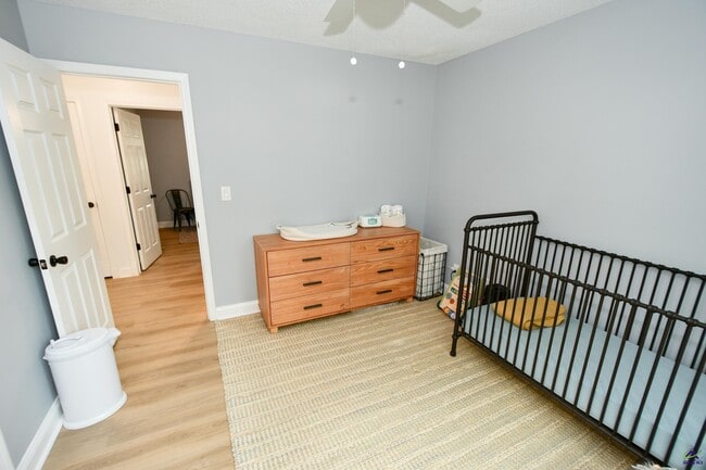Building Photo - 107 Molland Dr