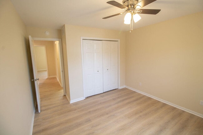 Building Photo - 3715 Hermitage Rd