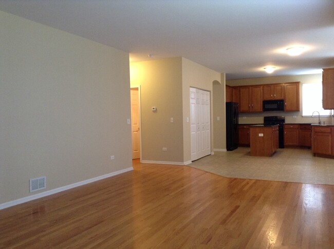 Building Photo - 3801 Cherry Tree Ln