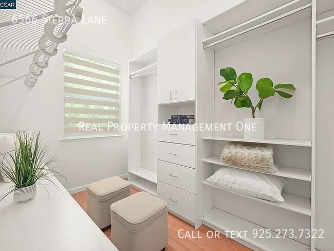 Building Photo - 6566 Sierra Ln