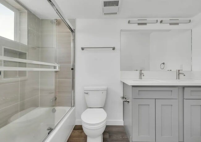 Building Photo - 1885 W 20th St