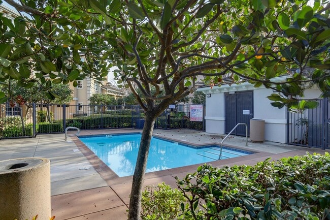 Building Photo - 3 Bed / 2.5 bath, three-level townhome with a bonus home office/den + EV charger in garage. YouTu...