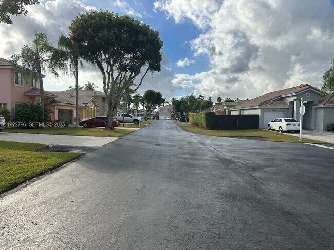 Building Photo - 15430 SW 143rd Terrace