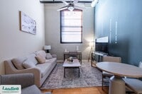 Building Photo - 109 Perry St