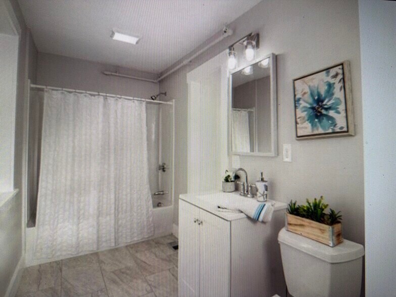 Building Photo - 35 Watch St