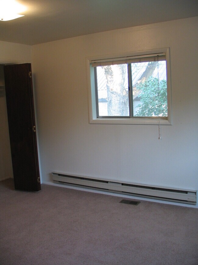 Building Photo - Charming 3 bedroom, 2 bathroom Home by the Foothills and Close to Downtown Boise