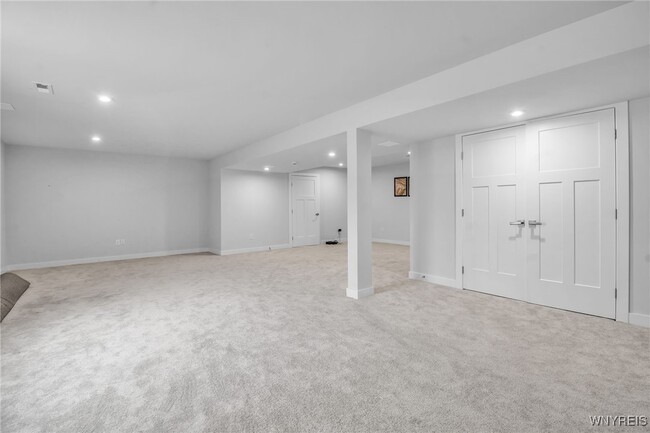 Building Photo - 4966 Brauer Dr