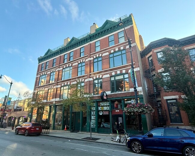 Primary Photo - 2216 N Lincoln Ave