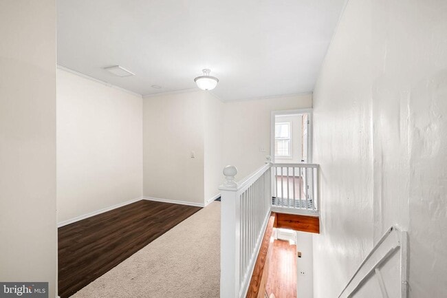 Building Photo - 417 S Madeira St