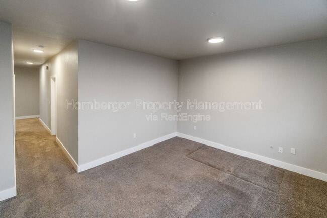 Building Photo - 2229 E Boone Ave