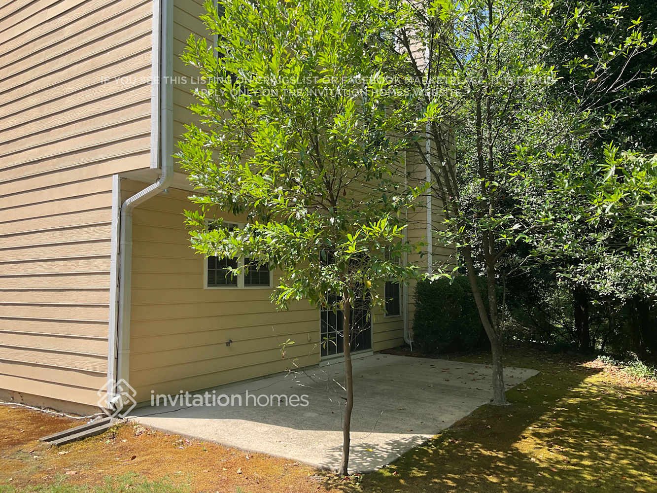 Building Photo - 28 Whitlock Square SW