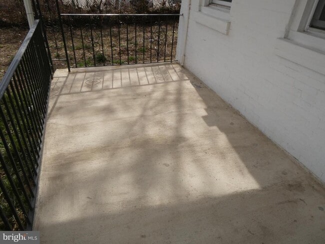 Building Photo - 1610 N 27th St