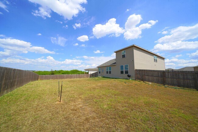 Building Photo - 3730 Acorn Pl