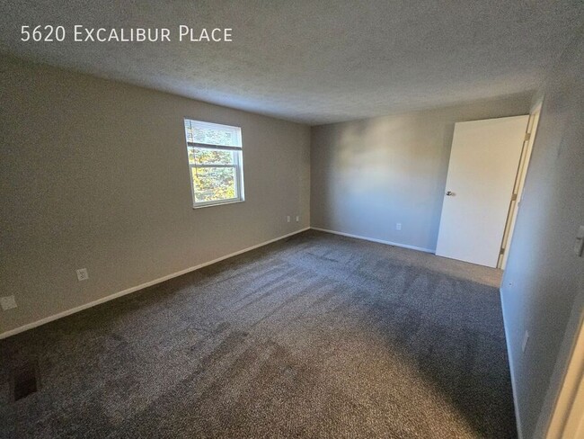 Building Photo - 5620 Excalibur Pl