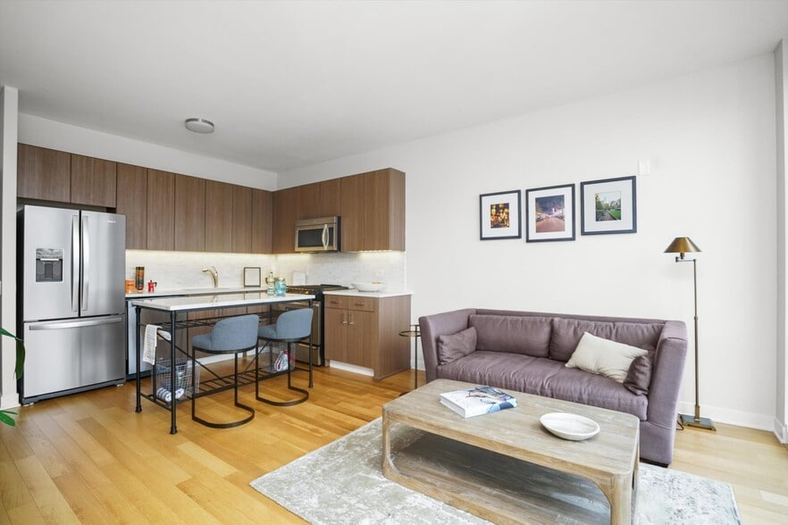 Building Photo - 352 E North Water St