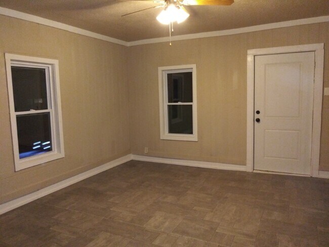 Building Photo - 3540 Cleveland Ave.