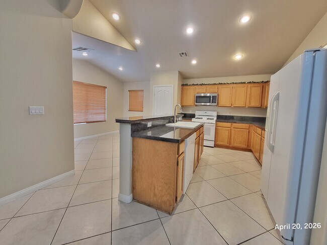 Building Photo - 9045 San Marin St