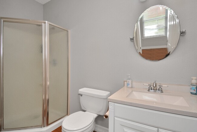 Building Photo - 2322 Lord Nelson Dr