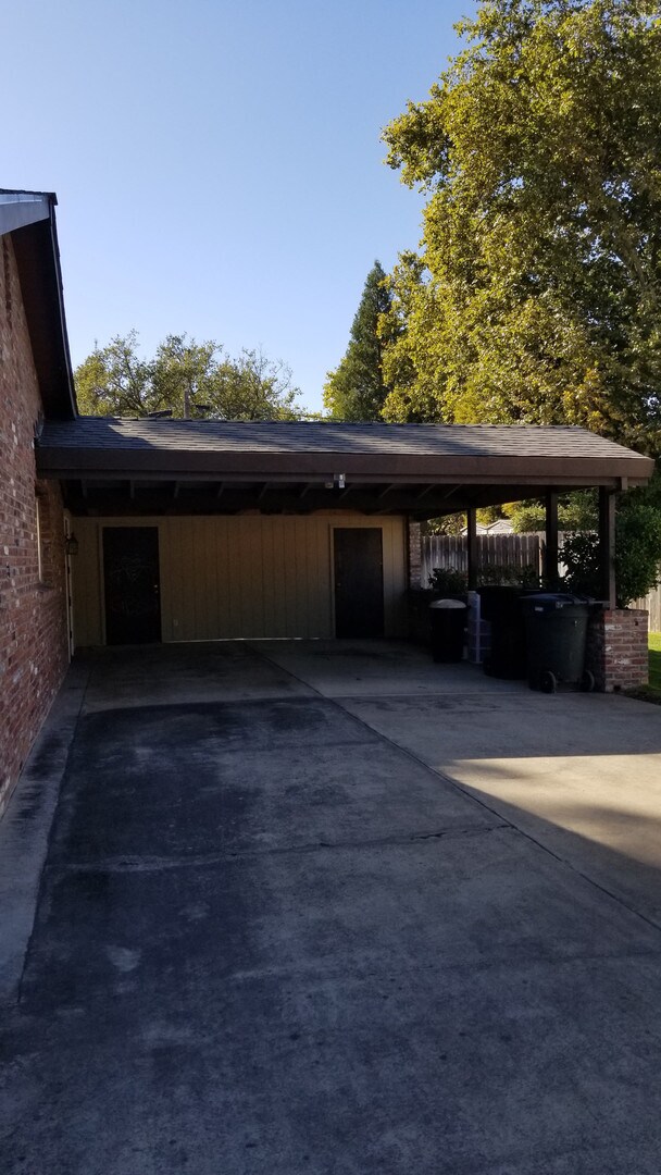 Building Photo - Central Roseville, Single Story Large Yard, Pool w/ Service 3 bedrooms, 2 baths,  1931sqft Gardne...