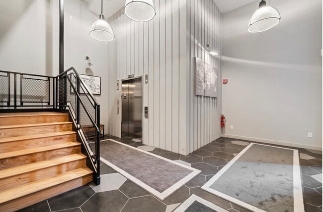 Building Photo - 217 Essex St