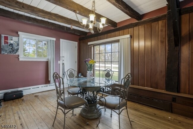 Building Photo - 423 Country Club Rd