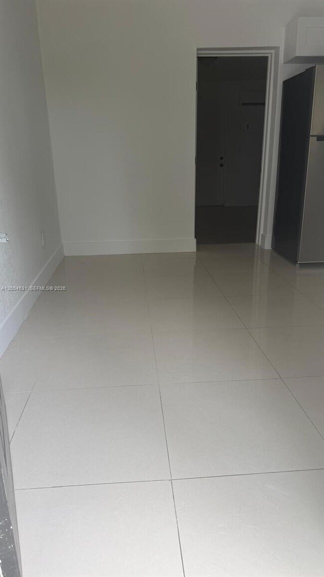 Building Photo - 1800 NW 18th Terrace