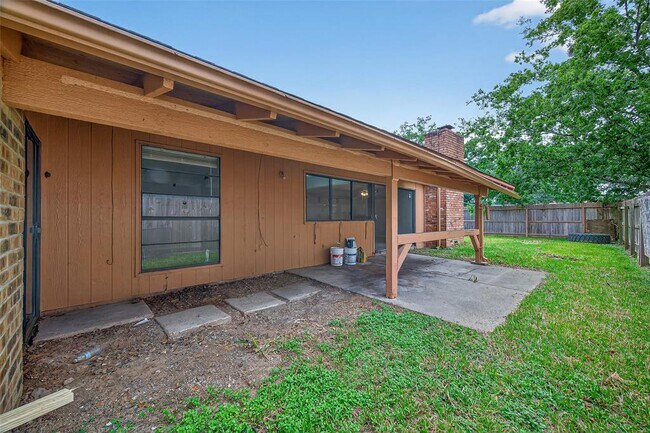Building Photo - 15815 Ironside Creek Dr
