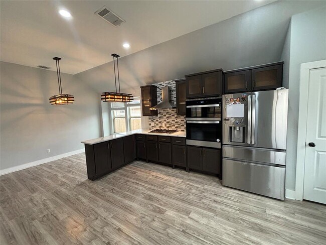 Building Photo - 116 Lasino Dr