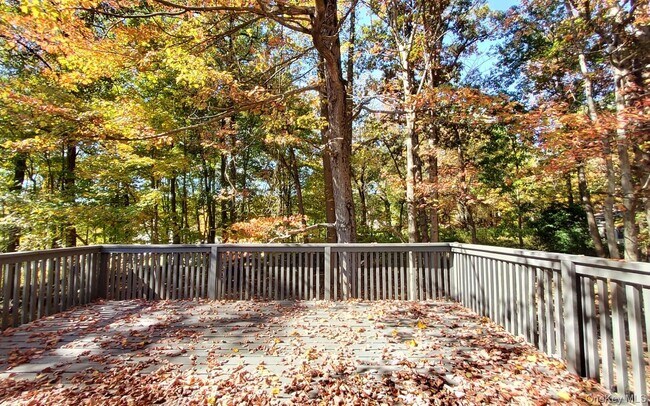 Building Photo - 3 Carroll Ct