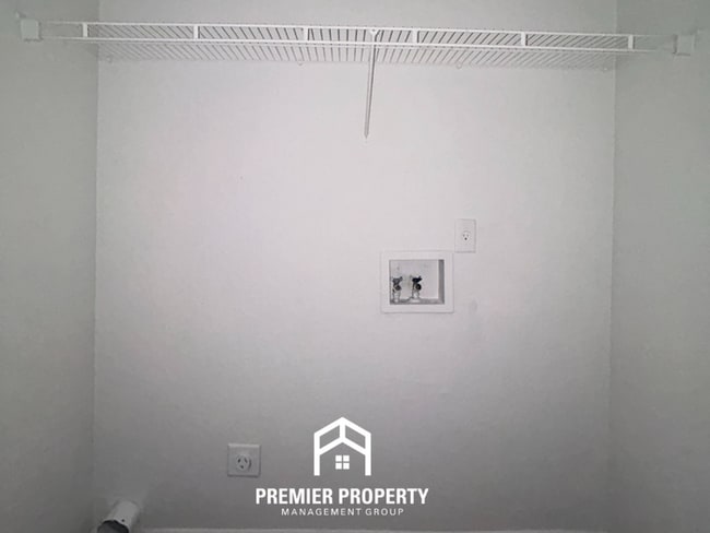 Building Photo - 3932 Gavick Cove