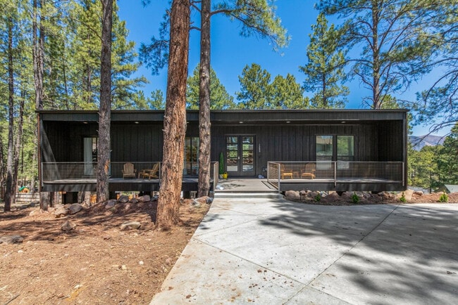 Building Photo - 1280 W Shullenbarger Dr