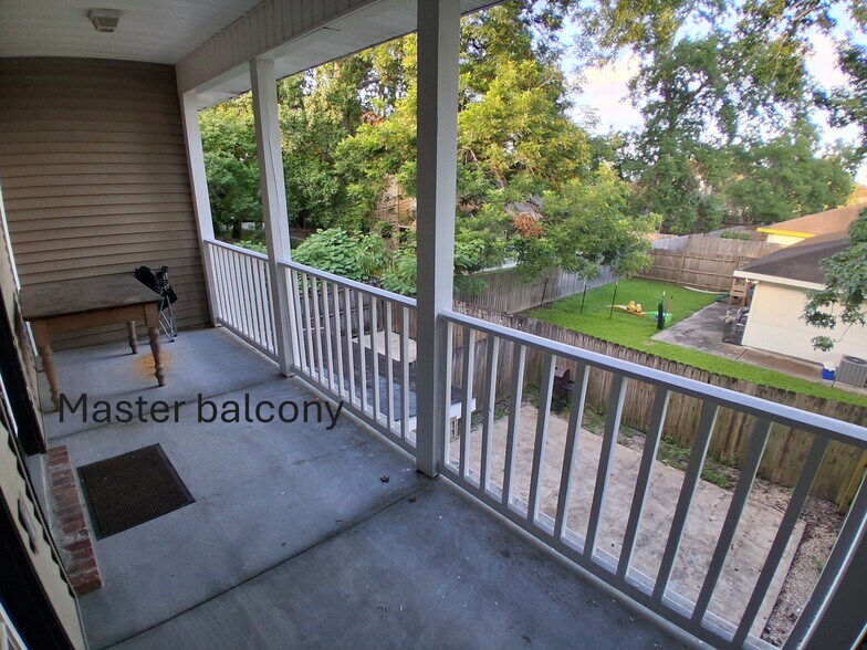 Building Photo - 5203 Arlington Ct