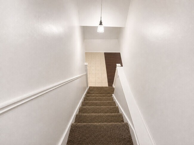 Building Photo - 6087 S 1430 E