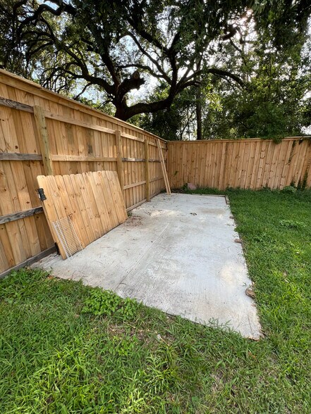 Backyard Patio - 1178 Murray Dr