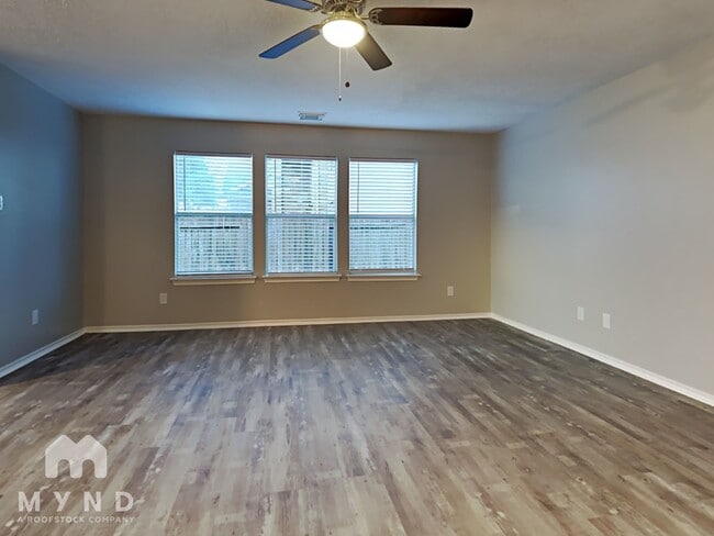 Building Photo - 10507 Scenic Cove Ct