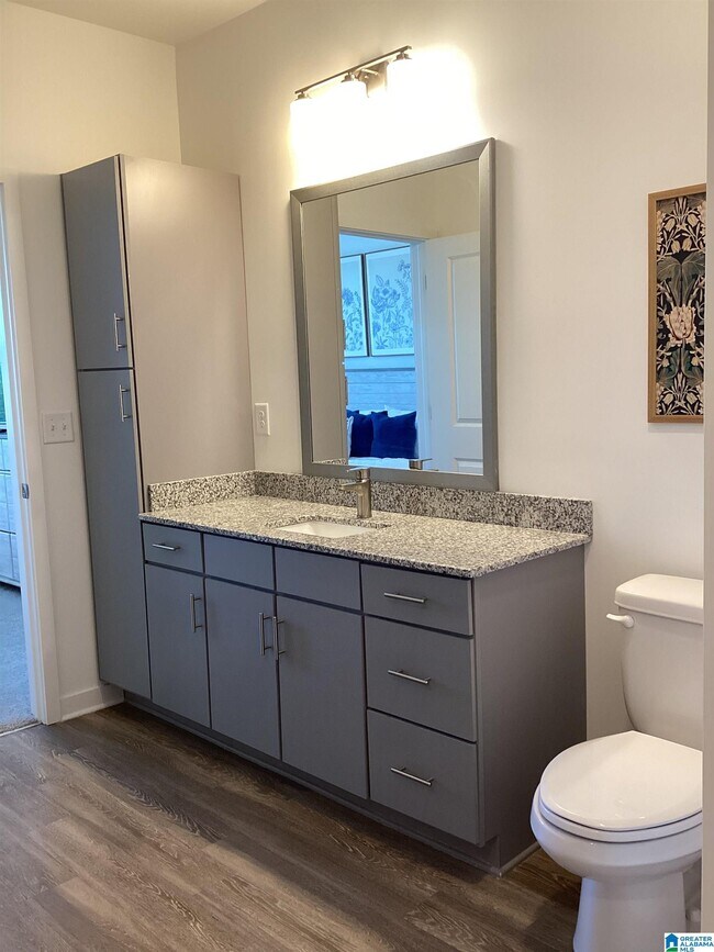 Building Photo - 2100 Canopy Trl