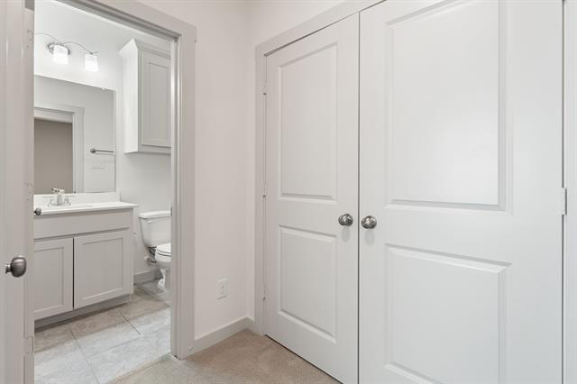 Building Photo - 2716 Starburst Dr