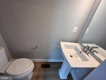 Building Photo - 4537 Briarhaven Dr