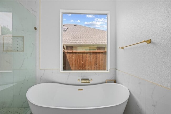 Building Photo - 1223 Mallard Creek Dr