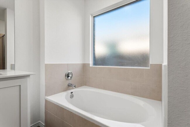 Building Photo - 17701 Sage Thrasher Dr