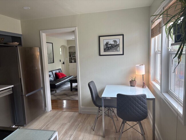Building Photo - Furnished 2 bedroom 1 bath cottage with landscape included and split mini ducts