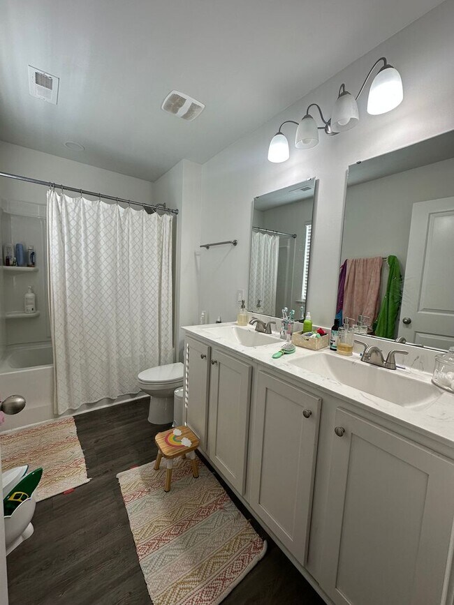 Building Photo - 307 Crayfish Ct