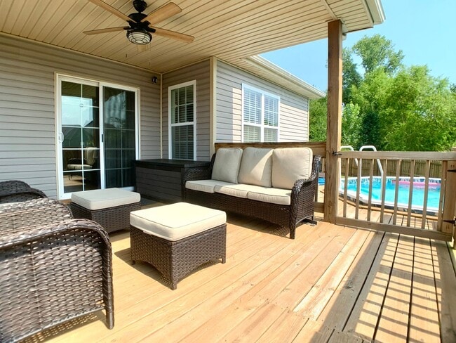 Building Photo - 3734 Silver Fox Ct