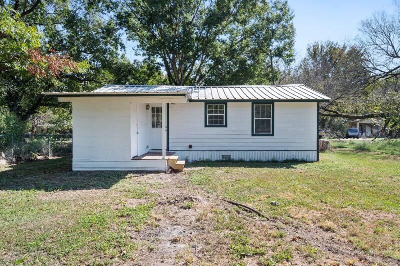 Building Photo - 502 Milam Ave