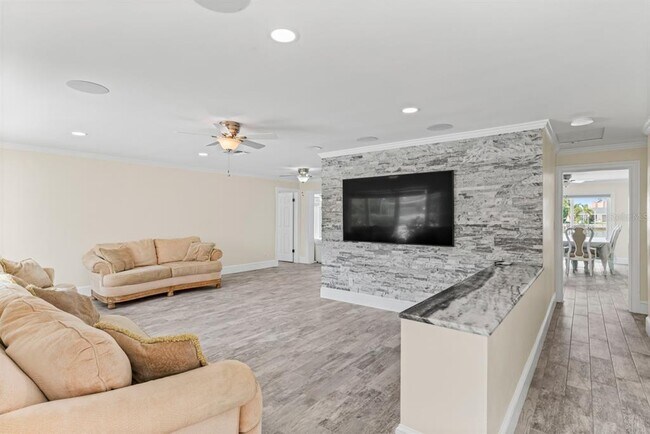 Building Photo - 11240 7th St E